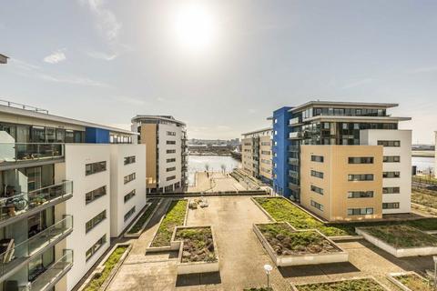 undefined, Gallions Road, London E16