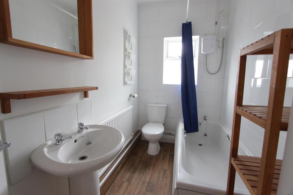Bathroom.JPG