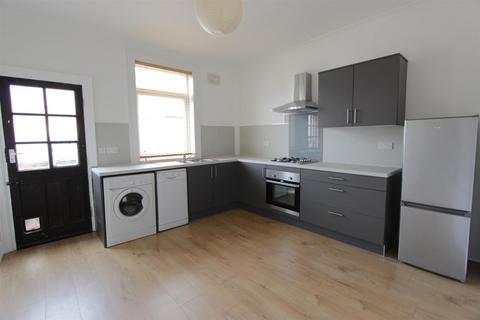 3 bedroom terraced house to rent, Rushdale Road, Sheffield, S8 9QA