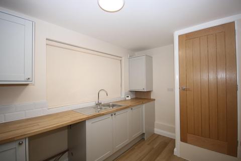 2 bedroom flat to rent, Coniston Way, Nuneaton, CV11 6DB