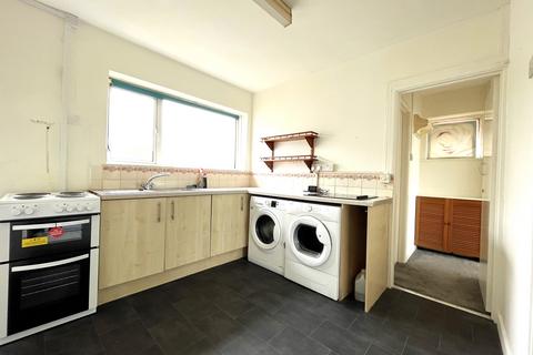 1 bedroom flat to rent, The Glade, Hayling Island PO11