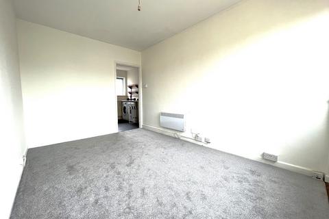 1 bedroom flat to rent, The Glade, Hayling Island PO11