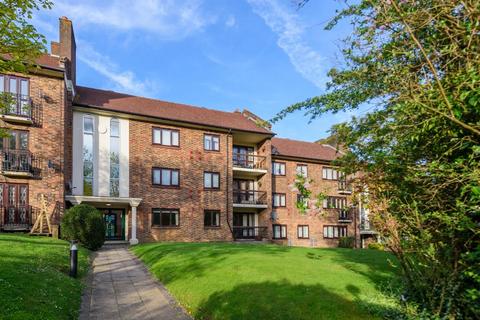 2 bedroom flat for sale, Clandon Gardens,  Finchley,  N3