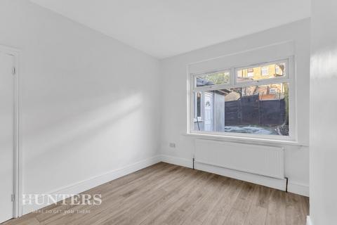 18 Keble Avenue, Oldham, OL8 4HN