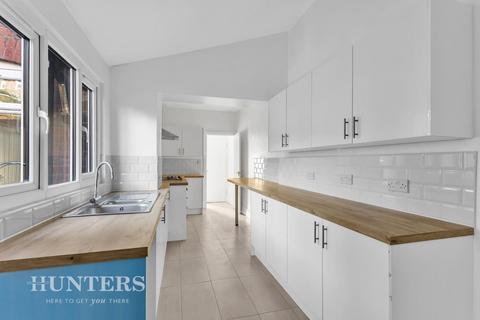 18 Keble Avenue, Oldham, OL8 4HN