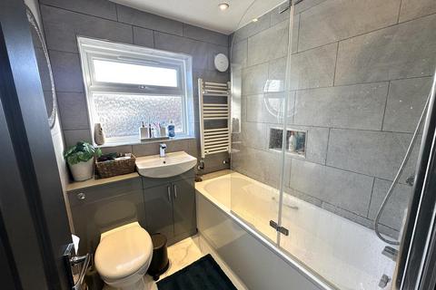 21 Poplar Shaw, Waltham Abbey, EN9 3NJ