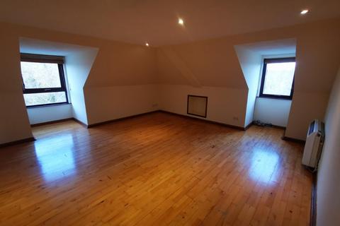 2 bedroom flat to rent, Braemar Gardens, Broughty Ferry, Dundee, DD5