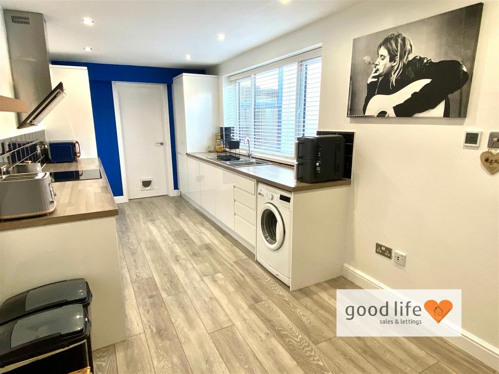 20250115 111812884 i OS1eastfieldstreet.jpg