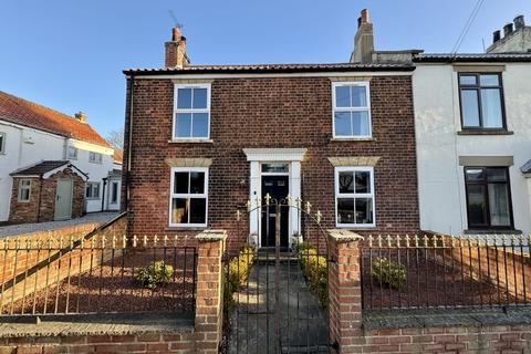 4 bedroom semi-detached house for sale, York Road, Shiptonthorpe, YO43 3PG