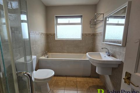 198 Daventry Road, Cheylesmore, Coventry, CV3 5HN