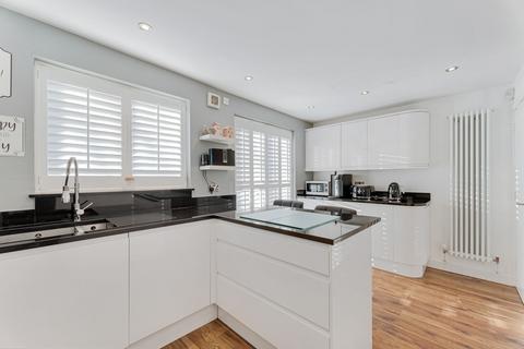 14 Mckinley Way, Widnes, WA8 9QH