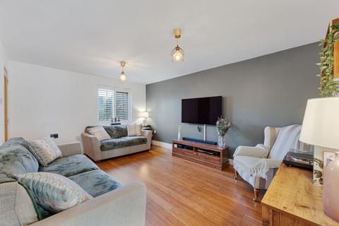 14 Mckinley Way, Widnes, WA8 9QH