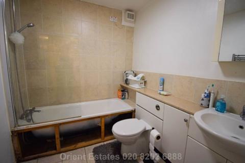 2 bedroom flat for sale, Raffles House, Hendon