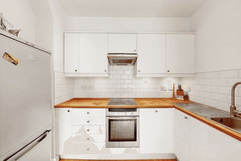 3 bedroom apartment to rent, Spelman Street, London, E1