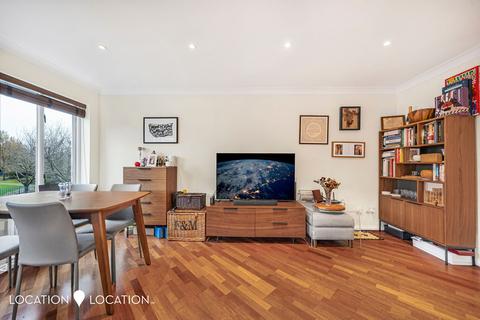 2 bedroom flat for sale, Myddleton Avenue, London, N4