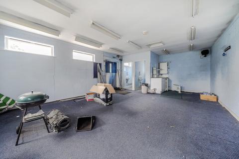 23 High Street, West End, Woking, GU24 9PL