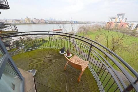 1 bedroom flat to rent, New Atlas Wharf Arnhem Place, London E14