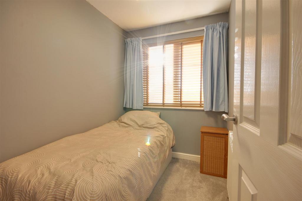Bedroom 6 / Study