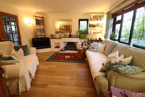 Paignton Close, Rayleigh, SS6