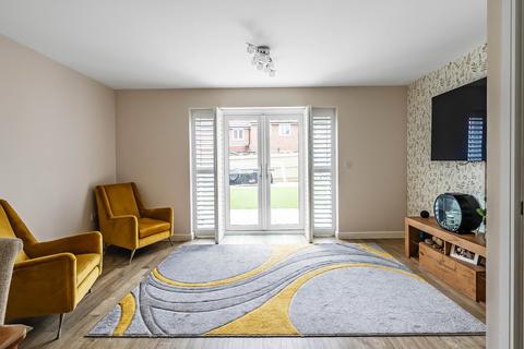 7 Hill Close, Edenbridge, TN8 6EF