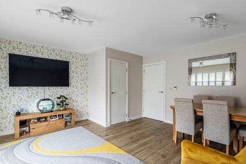 7 Hill Close, Edenbridge, TN8 6EF