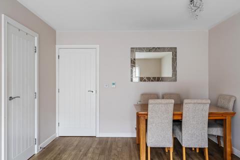 7 Hill Close, Edenbridge, TN8 6EF