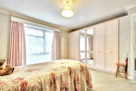 7 Westlands, Ferring, Worthing, BN12 5JQ