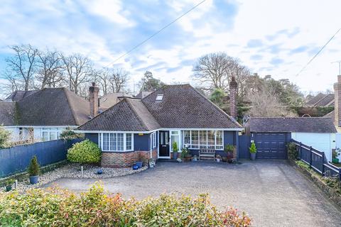 4 bedroom chalet for sale, Carisbrooke Way, Christchurch, BH23