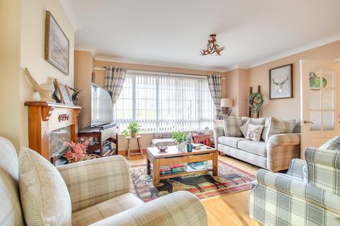 4 bedroom chalet for sale, Carisbrooke Way, Christchurch, BH23