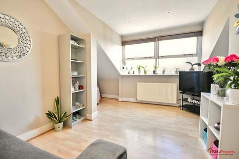 2 bedroom flat for sale, Upper Grosvenor Road, Tunbridge Wells, Kent, TN1 2DY