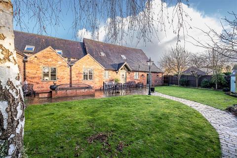 4 bedroom barn conversion for sale, Manor Fields, Alrewas, Burton-On-Trent