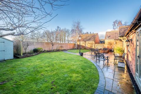 4 bedroom barn conversion for sale, Manor Fields, Alrewas, Burton-On-Trent