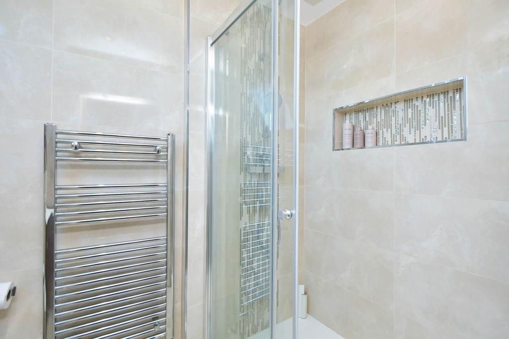 Bedroom one en-suite