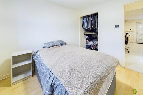 8 Ashurst Close, Dartford, DA1 4SX