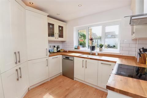 23 Ash Walk, Henstridge, Templecombe, BA8 0QB
