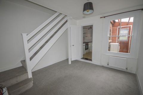 2 bedroom cottage to rent, Jeans Lane, Bishop`s Stortford