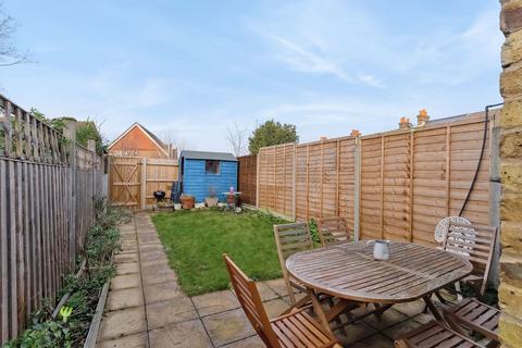 6 Bourne Way, Sutton, SM1 2EN