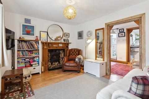 6 Bourne Way, Sutton, SM1 2EN