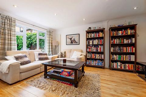 2 bedroom house for sale, Teresa Walk, London N10