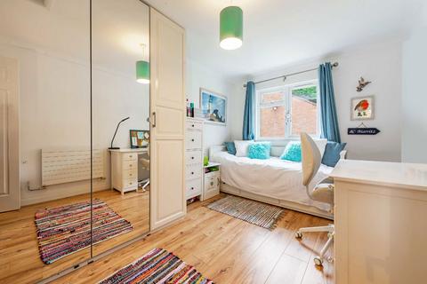 2 bedroom house for sale, Teresa Walk, London N10