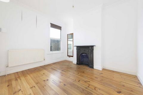 2 bedroom flat for sale, Napier Road, London N17