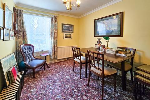 2 bedroom flat for sale, Otley Road, Duchy Court Otley Road, HG2