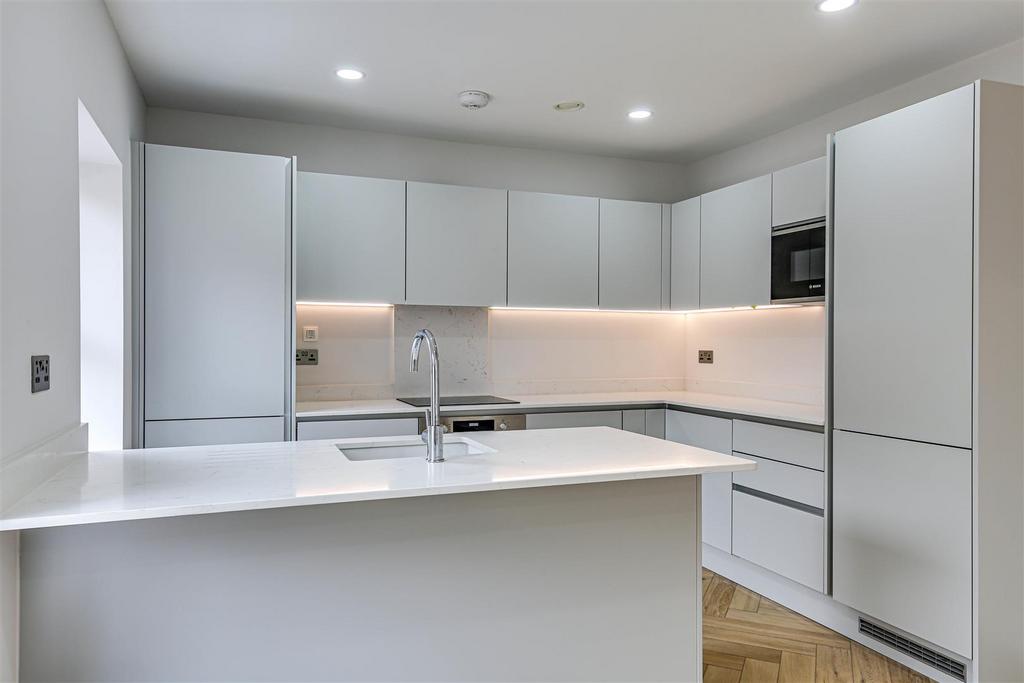 3 Kitchen.jpg