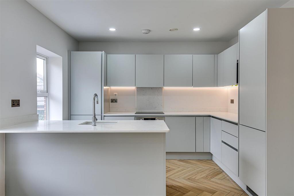 2 Kitchen.jpg
