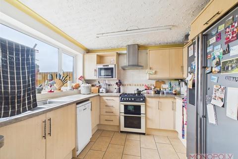 4 bedroom semi-detached house for sale, Cae Glas, Coedpoeth, Wrexham