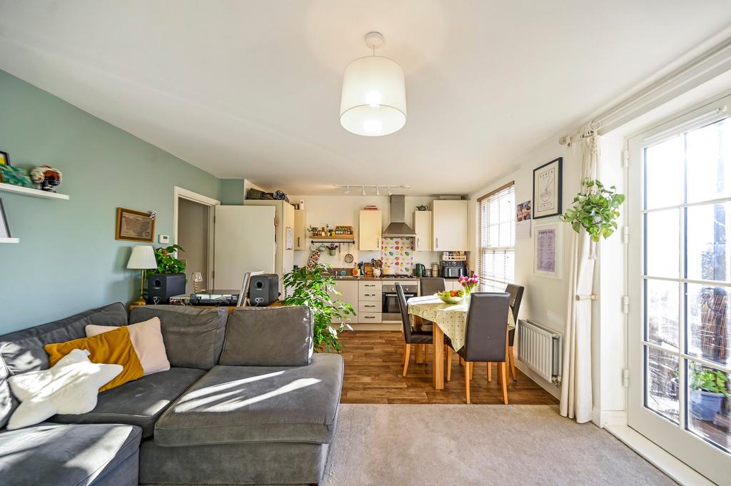 Sitting Room/Kitchen
