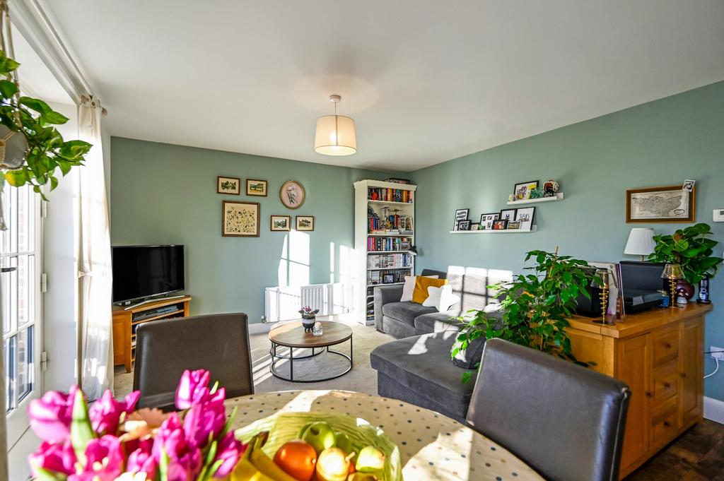 Dining/Sitting Room