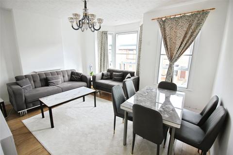 2 bedroom apartment to rent, Wantage Road, Reading RG30