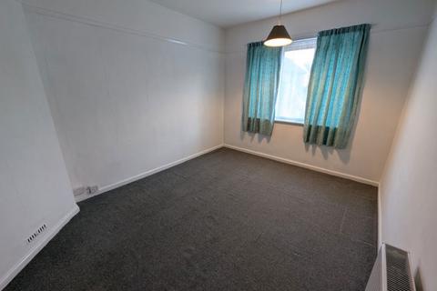 2 bedroom apartment to rent, North Road, Shanklin