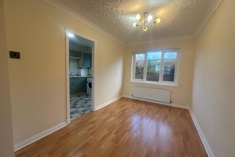 3 bedroom terraced house to rent, Bankfield Park, Ayr KA7